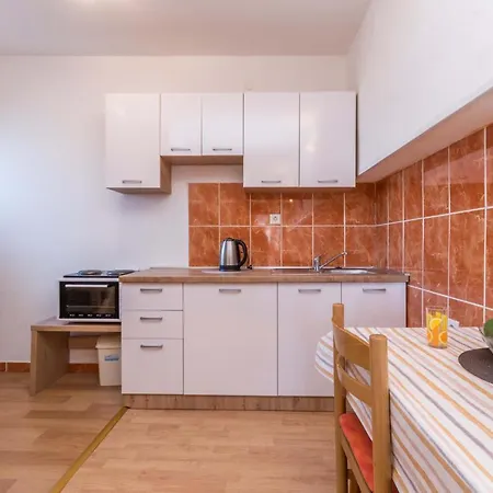 Savic Biograd بيوغْغاد نا موغو
