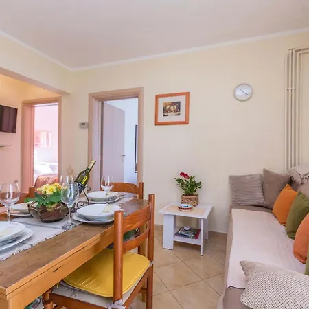 Savic Biograd Apartmán *